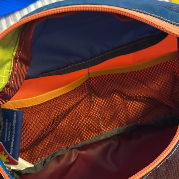 Cotopaxi crossbody/fanny pack - Picture 6 of 9